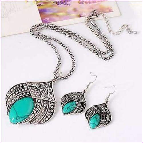 Turquoise Necklace Set
