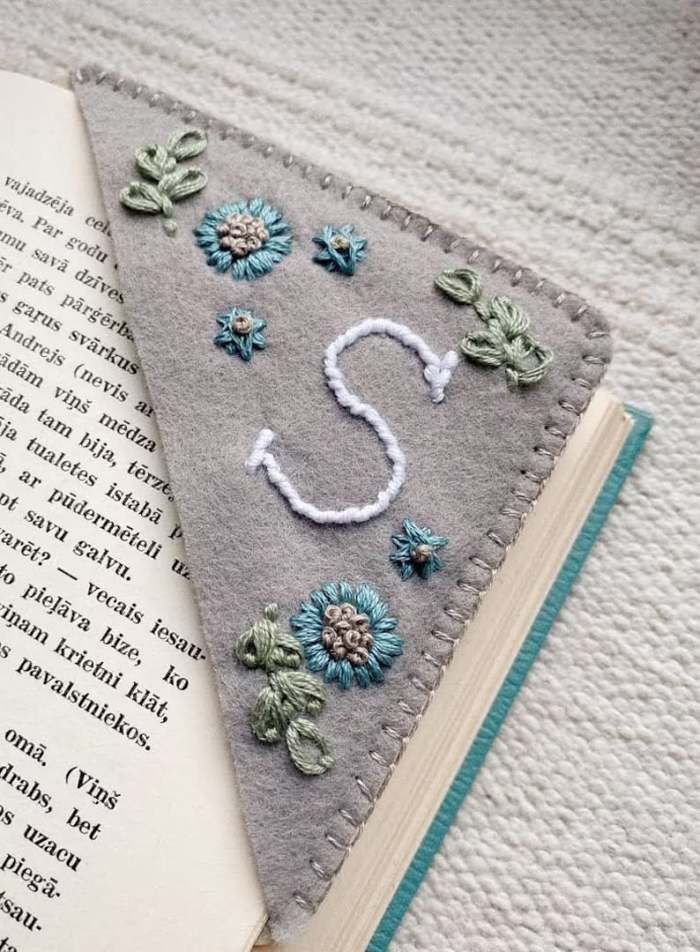 LuluswinterClearance Sale 49% OFFPersonalized Hand Embroidered Corner Bookmark