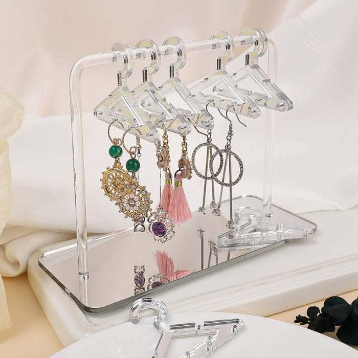 Mini Earring Stand