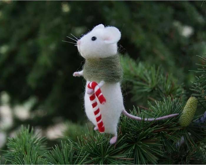 LAST DAY -50% OFFHandmade Halloween Mouse With A Pumpkin