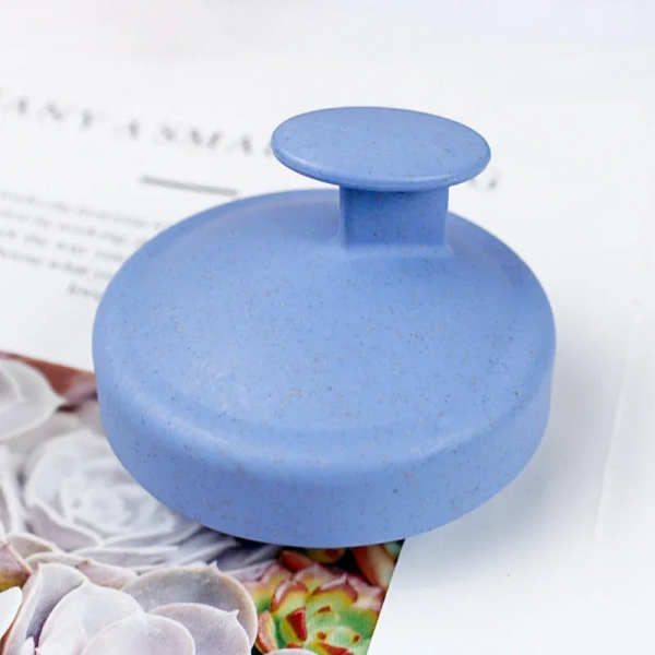 Wet and dry scalp massage brush
