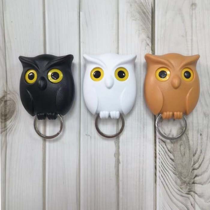 Creative winking owl punch-free key hook