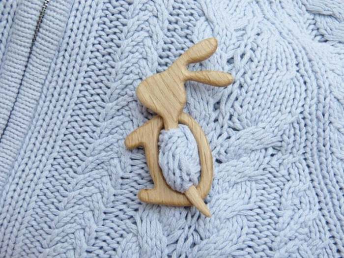 Last Day 70%OFFBrooch pin with wooden animal pattern (sweater clip)