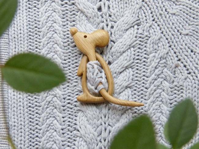 Last Day 70%OFFBrooch pin with wooden animal pattern (sweater clip)