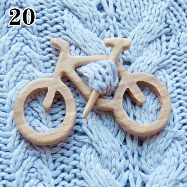 Brooch pin with wooden animal pattern (sweater clip)
