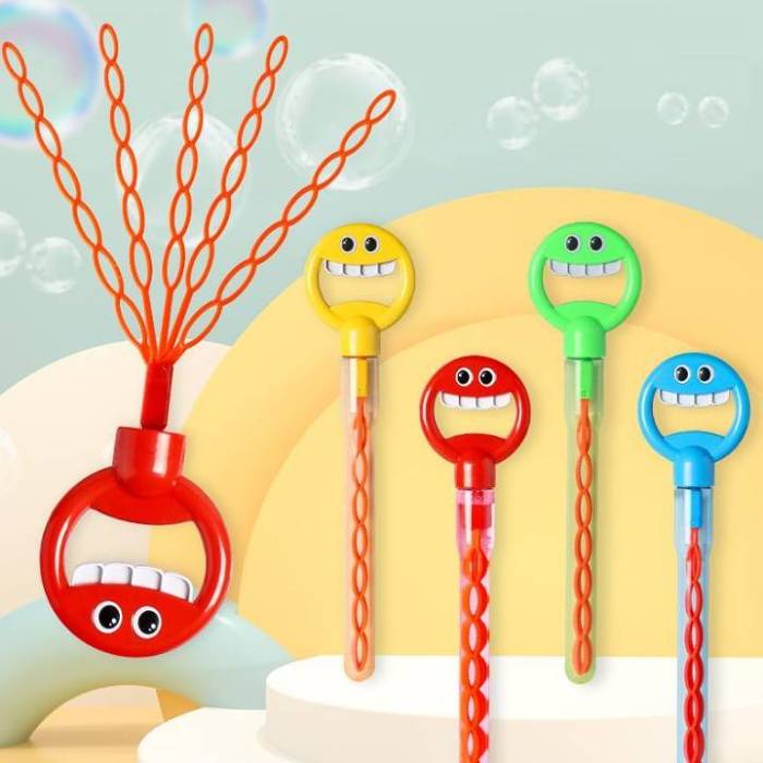 SUMMER HOT SALE- 49% OFF2024 New 32 Hole Smiling Face Bubble Wand