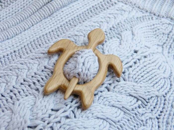 Last Day 70%OFFBrooch pin with wooden animal pattern (sweater clip)