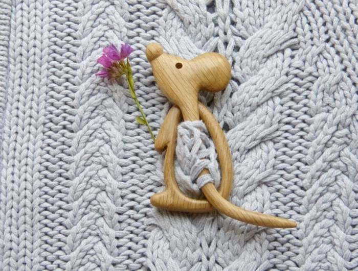 Last Day 70%OFFBrooch pin with wooden animal pattern (sweater clip)