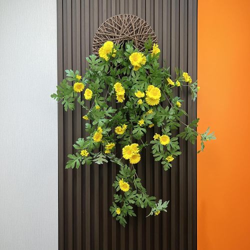 Artificial Daisy Wall Hanging