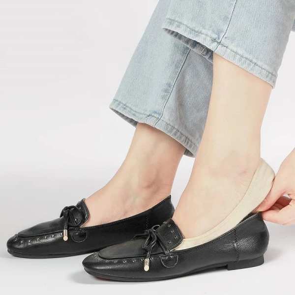 Last day sale 49% offNon-slip Invisible Ice Silk Socks(The discount will take effect at payment)