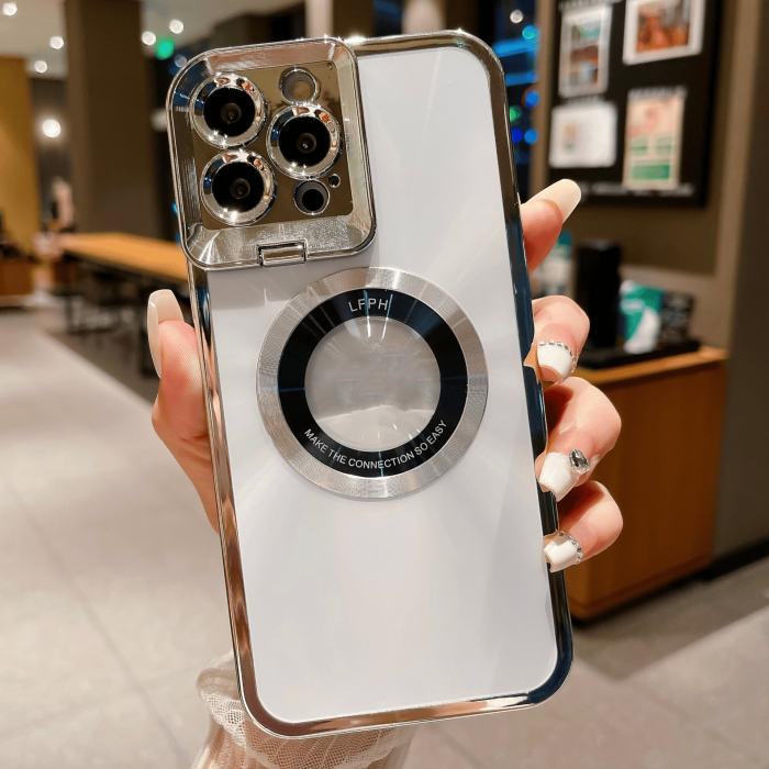 Magnetic iPhone case with lens mount