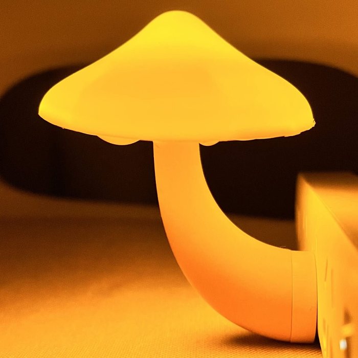 MUSHROOM WALL LIGHT