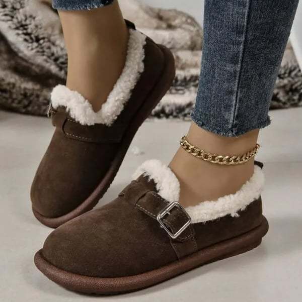 WOMEN'S PLUSH ROUND TOE SLIP-ON FLATS