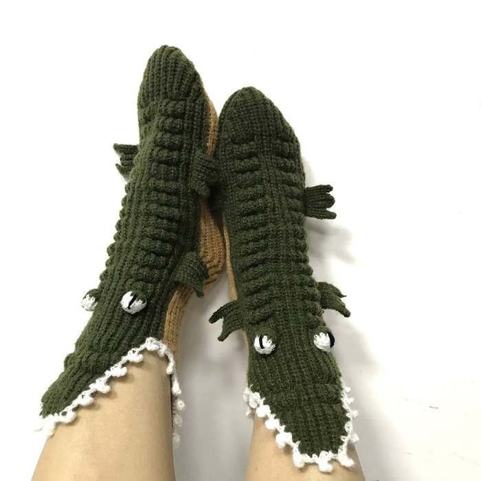 - 3D Knit Crocodile Socks