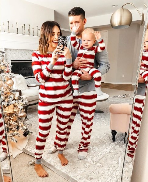 LAST DAY 56% OFFBest Matching Christmas Family Pajamas