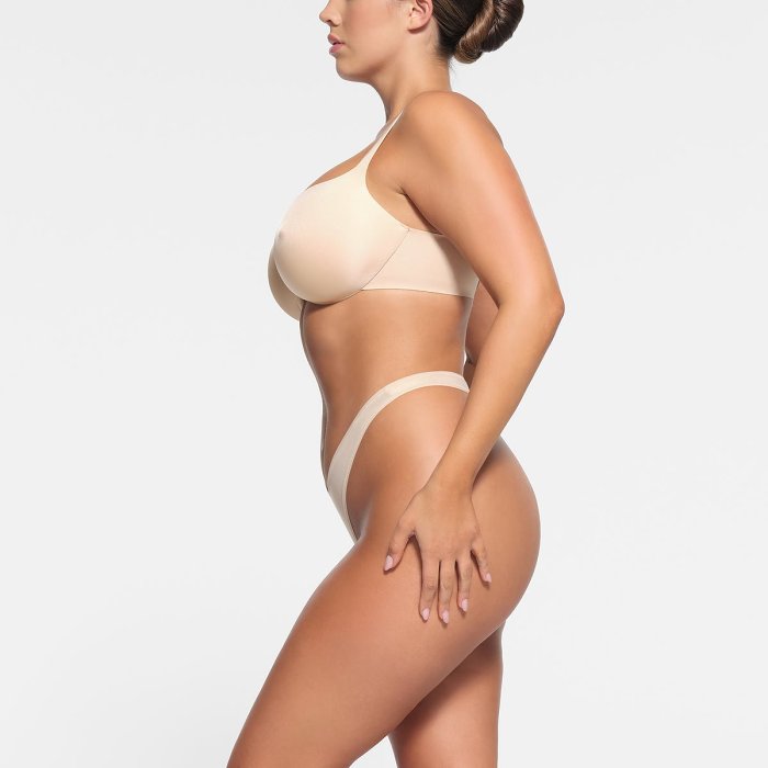 -NIPPLE PUSH-UP BRA