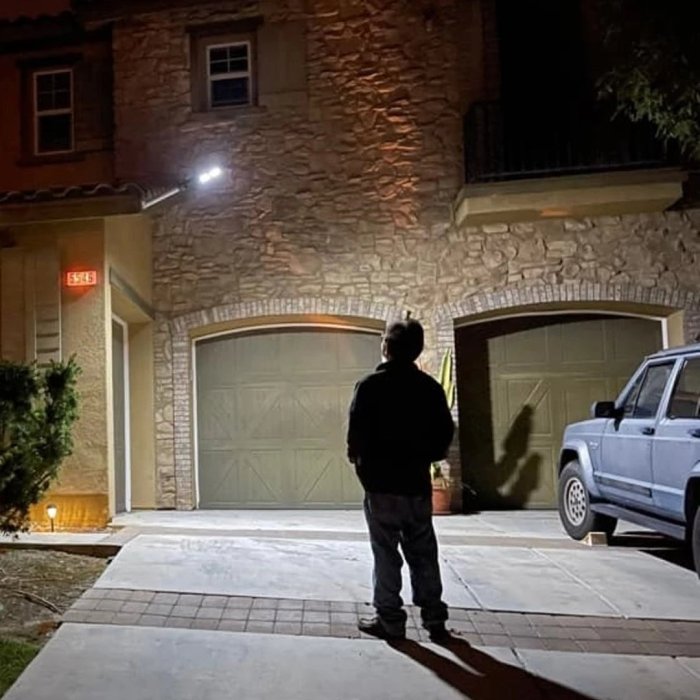 SOLAR LED LAMP 6000 LUMENS