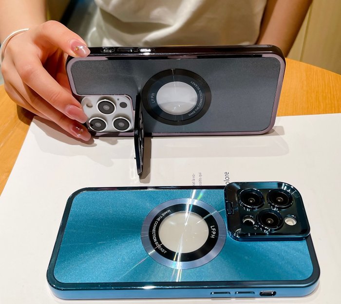 Magnetic iPhone case with lens mount
