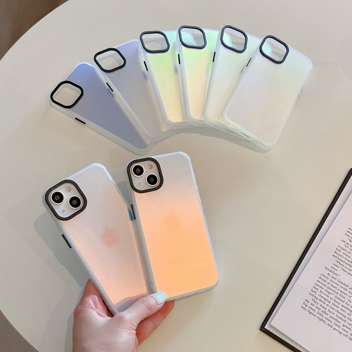 Hot SaleGradient Fluorescent Iridescent Translucent Matte Case