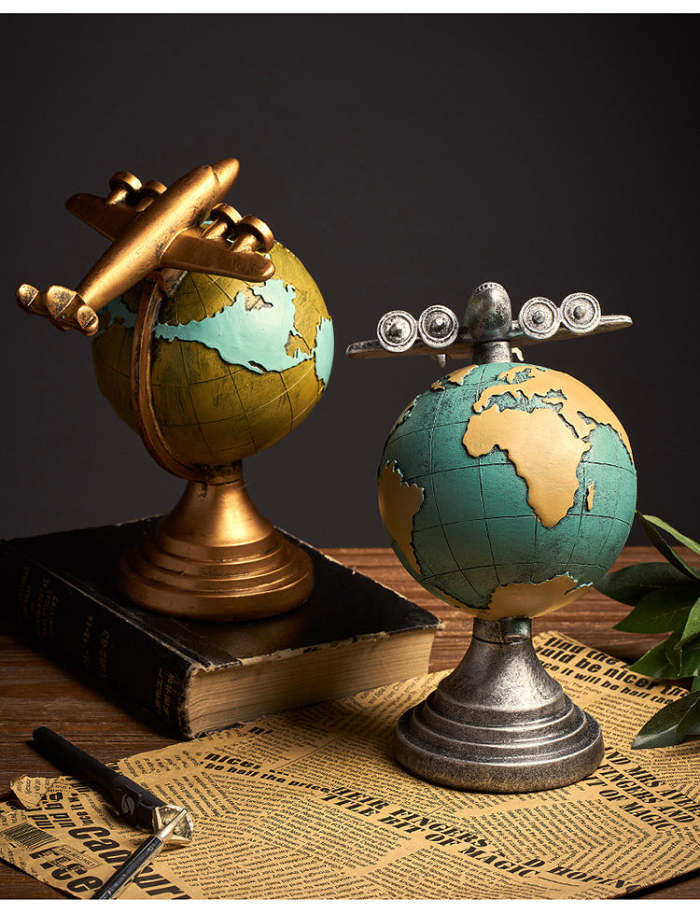 Retro globe clock
