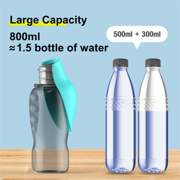 Portable 800ml dog water bottle.