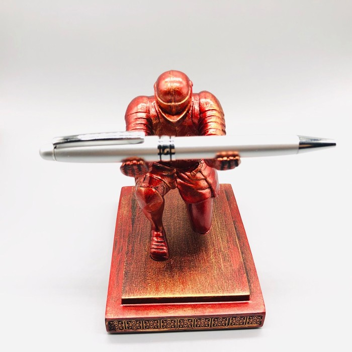 Knight Pen Holder