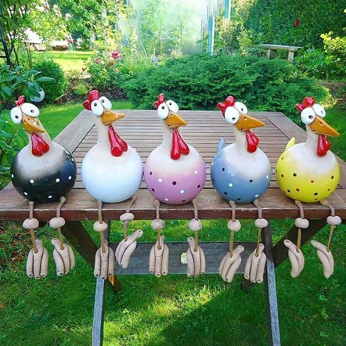 Funny chicken farm art, resin rooster outdoor statue to decorate the garden