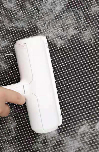 Pet Hair Remover Roller for Clothes.