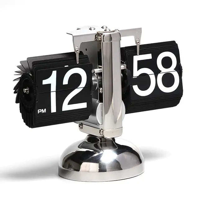 Classical Table Clock by Veasoon