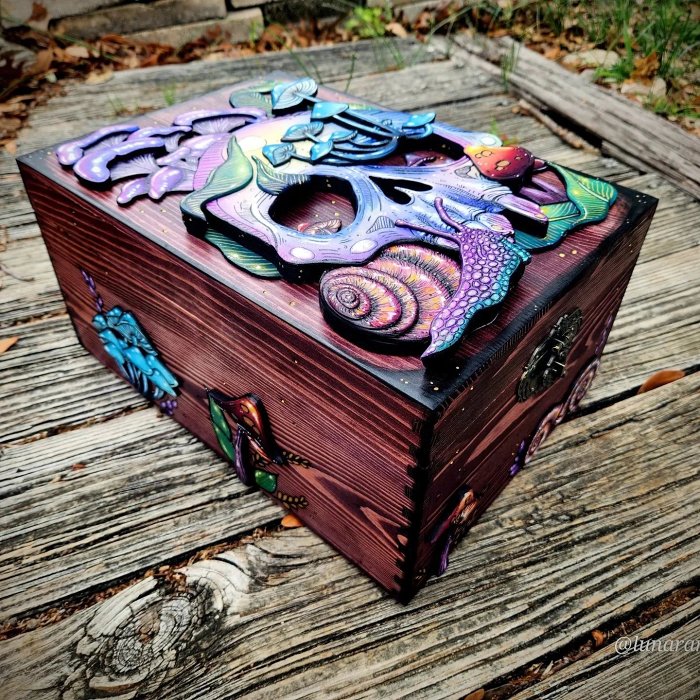 2023 Skull Hands & Heart Hidden Key Box