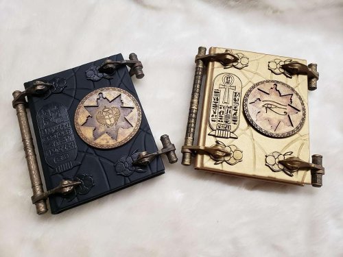 Book of the Dead – The Mummy Prop Replica