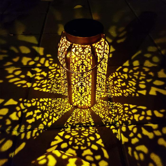 Solar Carved Hollow Garden Light