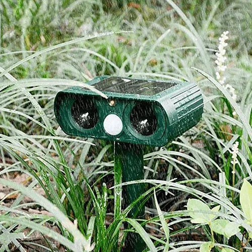 Solar Power Ultrasonic Animal Pest Repeller Infrared Sensor Waterproof Animal Deterrent