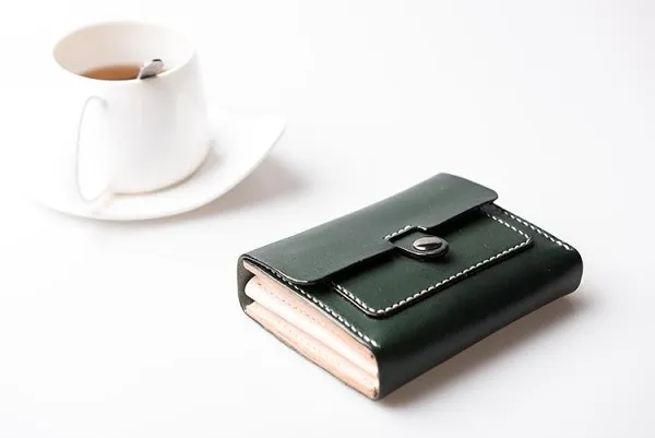 Handmade Leather Mens Cool Short Wallet Card Holder Small Card Wallets for Men Women