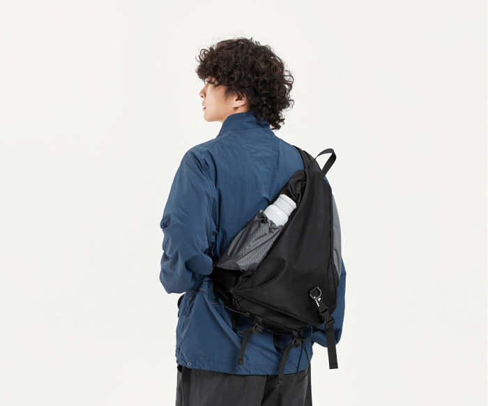 Black Travel Large Sling Bag For Big Men Waterproof Nylon Large Sports Sling Bag For Men