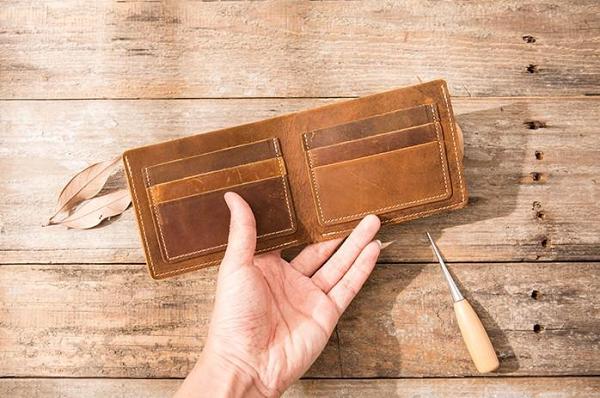 Vintage Leather Mens Small Wallets Bifold Slim Front Pocket Wallet for Men