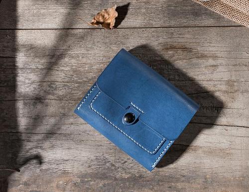 Handmade Leather Mens Cool Short Wallet Card Holder Small Card Wallets for Men Women