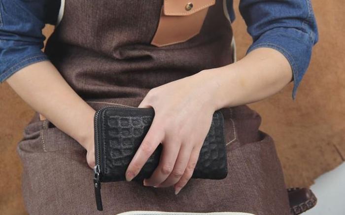 Genuine Leather Mens Cool Long Leather Wallet Zipper Clutch Wristlet Wallet for Men