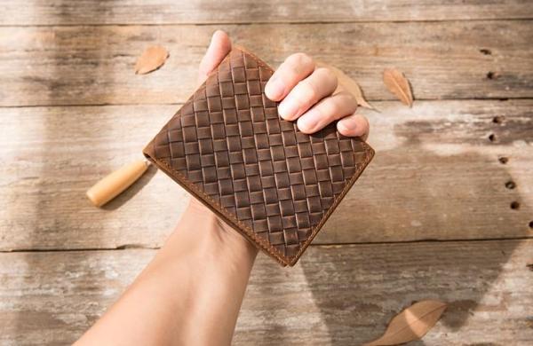 Cool Leather Mens Briaded Small Wallet Bifold Vintage Slim billfold Wallet for Men