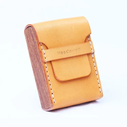 Cool Wooden Beige Leather Mens Cigarette Case Custom Cigarette Holder for Men