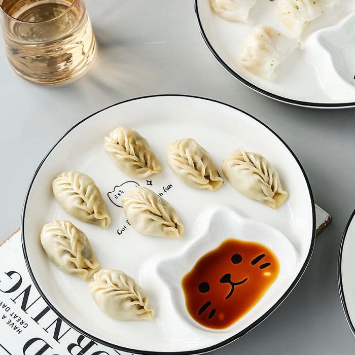 Cute Kawaii Japanese Style Cat Plate with Sauce Divider