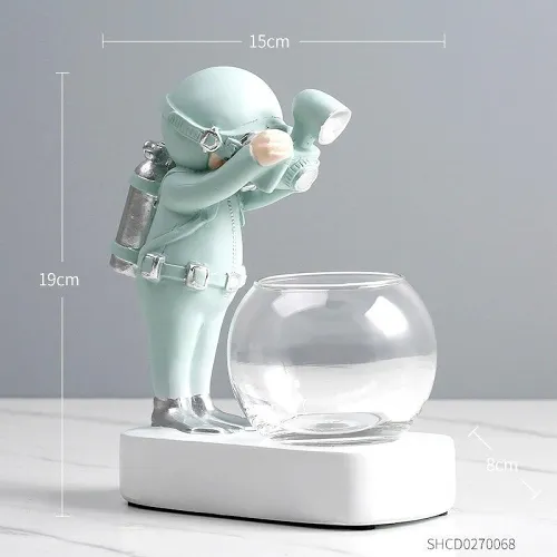 Nordic Resin Astronaut Hydroponic Vase