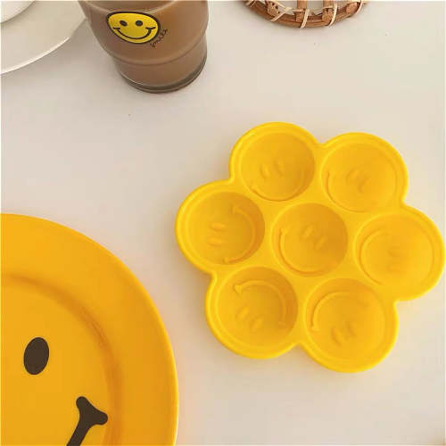 Cute Smiley Face Ice Cube & Chocolate Silicone Mold
