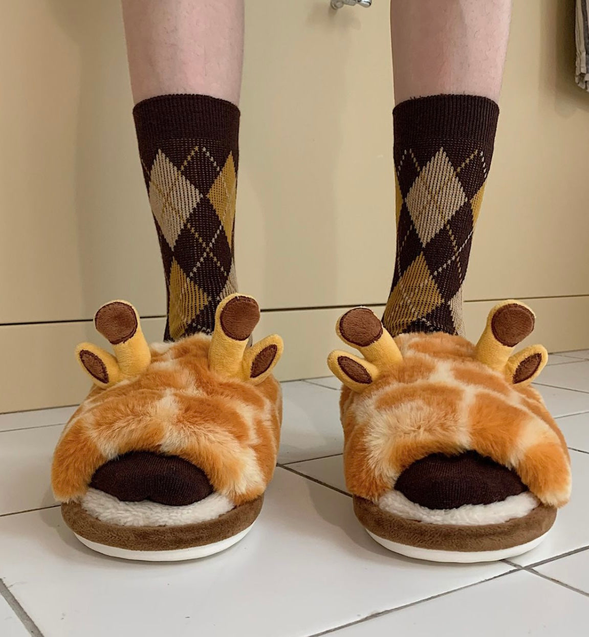 Zureto Women's Plush Giraffe Slippers - Cute 3D Animal Slippers, Warm & Non-Slip For Indoor/Outdoor - View #10