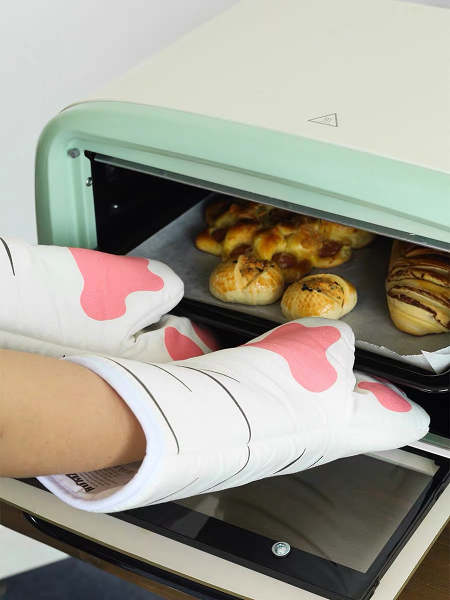 Cute Kawaii Cat Paw Heat Resistant Oven Mitts