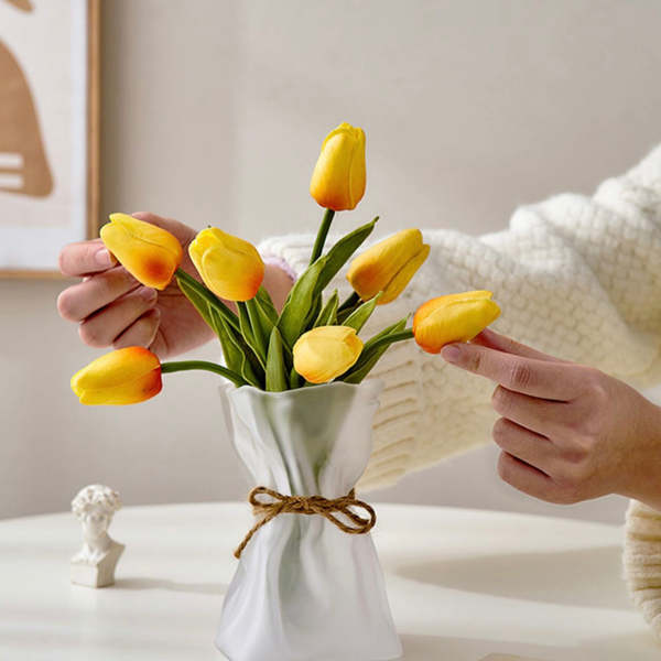 Cute Nordic Scrunched Paper Style Glass Vase