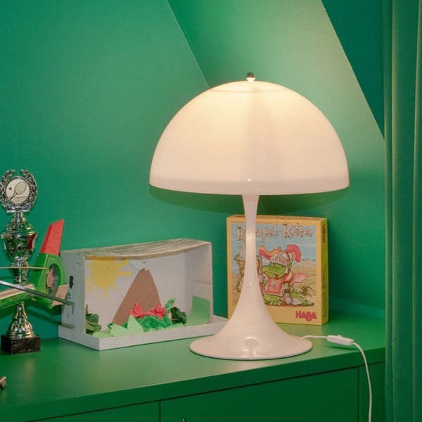 White Panthella Mushroom Table Lamp