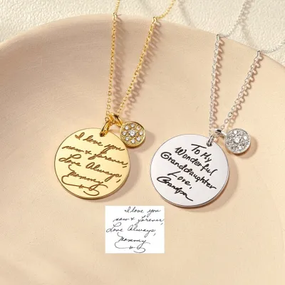 Disc handwriting necklace with charm