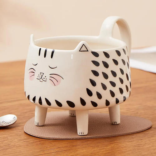 Relaxing 4-Leg Cat Mug
