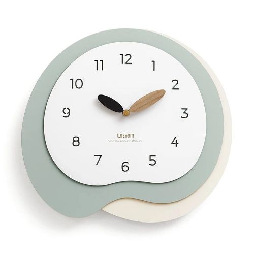 Simplicity Silent Pared Clock Decoration